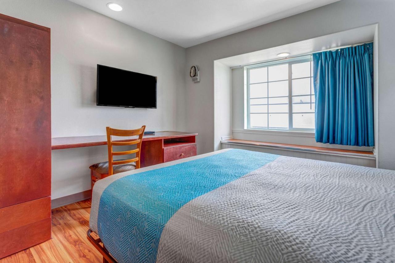 Motel 6-Idaho Falls, Id - Snake River エクステリア 写真